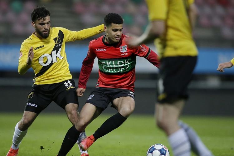 第一笔是与 第一笔是与