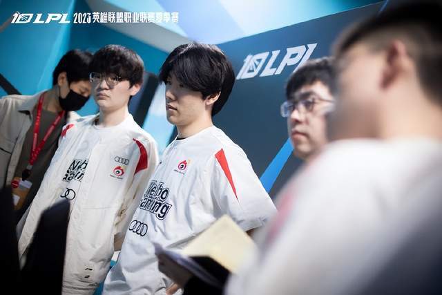 4决赛中 4决赛中