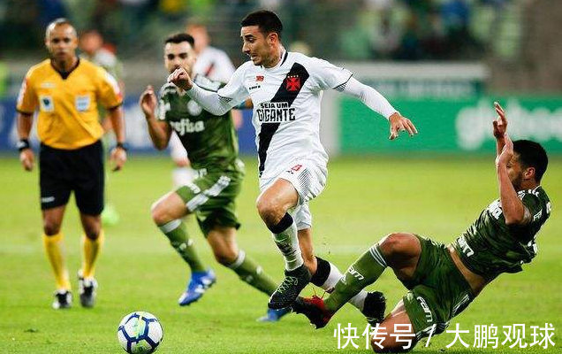 位在禁区前 位在禁区前