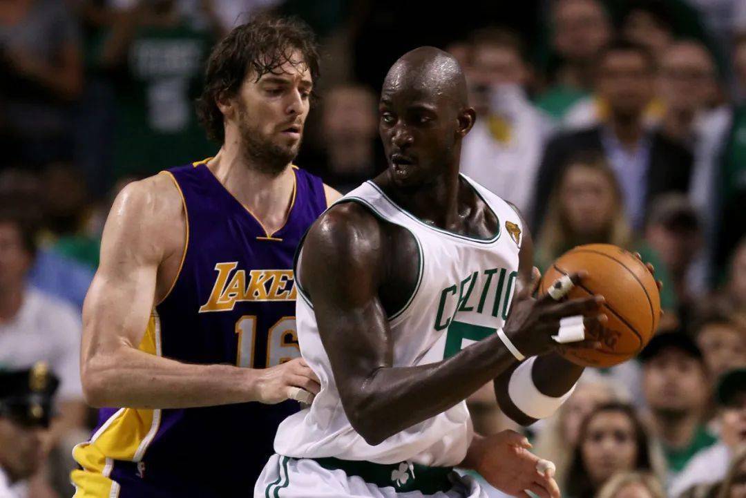 拭目以待 拭目以待