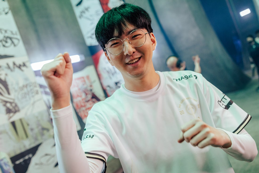 后围绕先锋 后围绕先锋