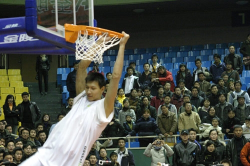 印第安韦尔斯网球大师赛｜ 3盘爆冷力擒斯瓦泰克 安德列娃战萨巴伦卡争冠