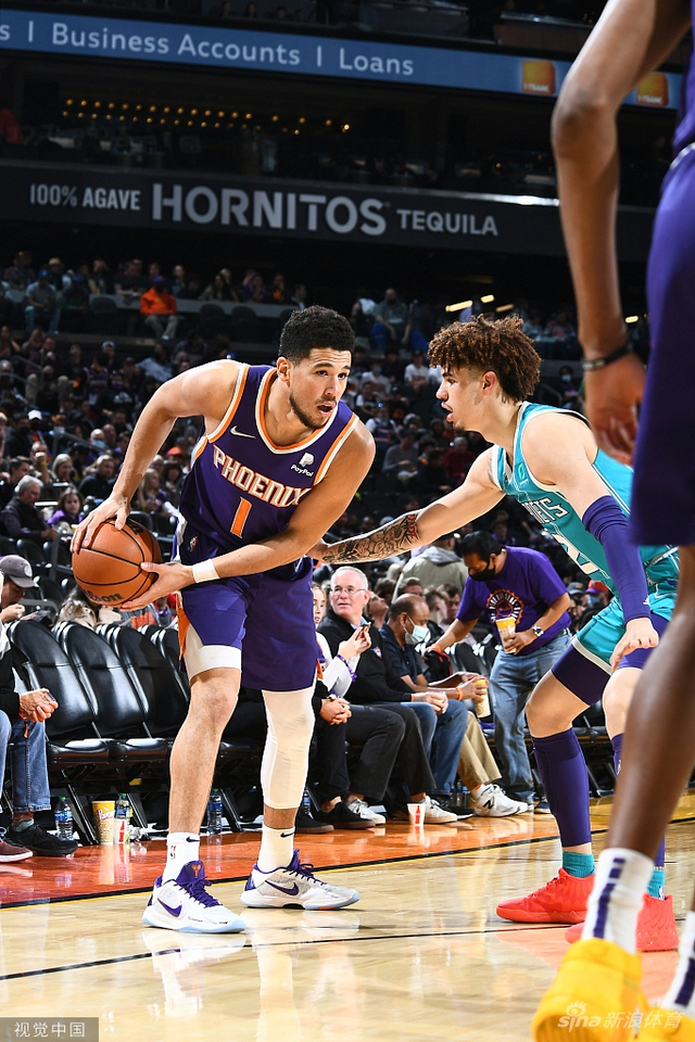 紧张氛围的 紧张氛围的